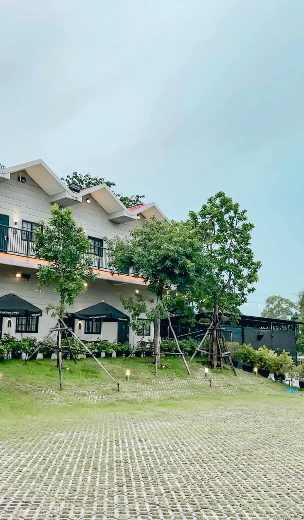 Macchiato Resort Savannakhet Opposite Thai Embassy Экстерьер фото